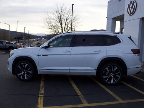 New 2026 Volkswagen Atlas SEL Premium R-Line AWD/4WD image 8
