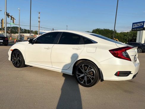 Used 2019 Honda Civic Sport image 11