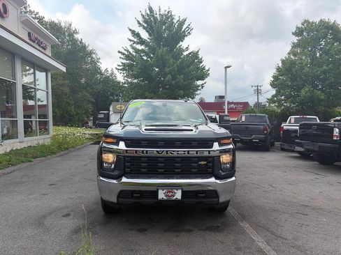 Used 2020 Chevrolet Silverado 2500 LT w/ Fleet Comfort Package AWD/4WD image 3