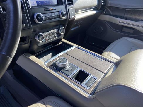 Used 2021 Ford Expedition Limited w/ Cargo Package image 12