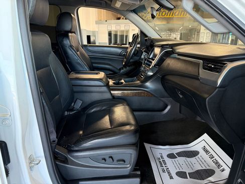 Used 2015 Chevrolet Suburban LS image 12