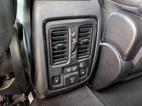 Used 2022 Dodge Durango GT RWD image 16
