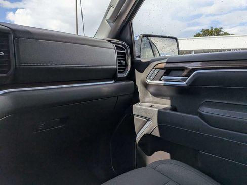 Used 2025 Chevrolet Silverado 1500 LT AWD/4WD image 14