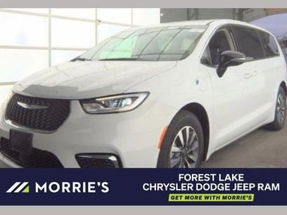 Used 2024 Chrysler Pacifica Limited
