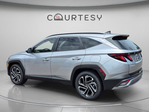 New 2026 Hyundai Tucson SEL Plus FWD image 3