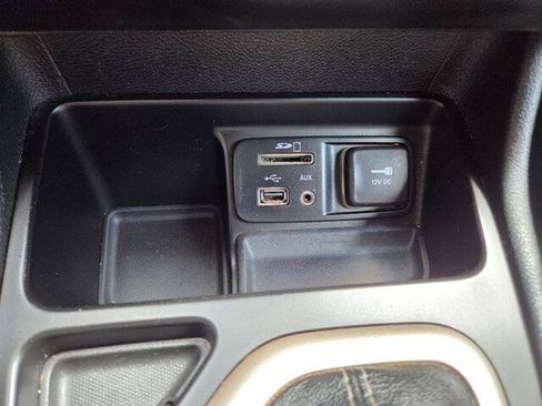 Used 2014 Jeep Cherokee Limited FWD image 29