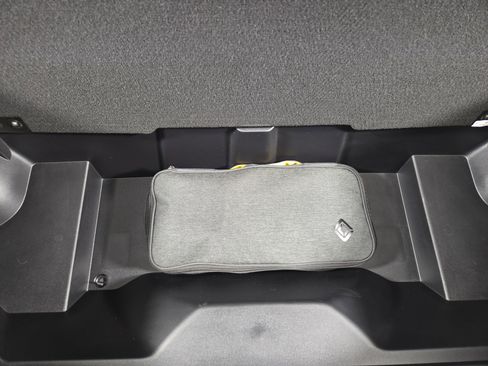 Used 2024 Rivian R1S Adventure AWD/4WD image 14
