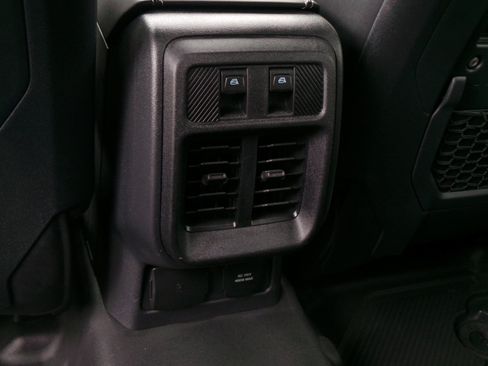 Used 2025 Ford Bronco Badlands AWD/4WD image 42