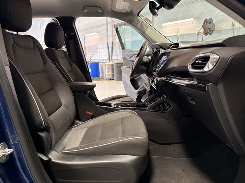 Used 2021 Chevrolet TrailBlazer LT w/ Convenience Package FWD image 28