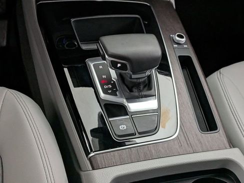 Used 2023 Audi Q5 2.0T Premium image 31