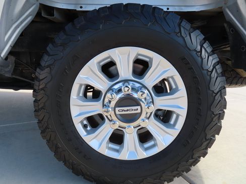 Used 2021 Ford F350 XLT w/ XLT Value Package image 6