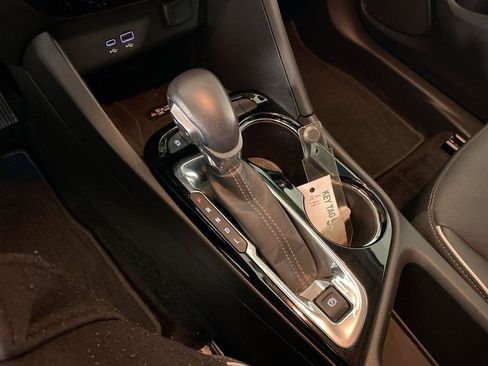 Used 2024 Buick Encore GX Avenir w/ Avenir Technology Package FWD image 29