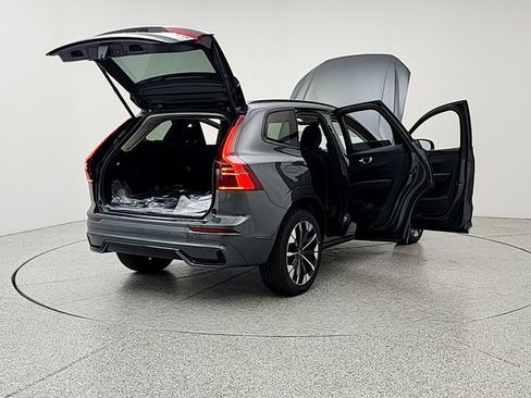 New 2026 Volvo XC60 T8 Plus w/ Protection Package Premier AWD/4WD image 11