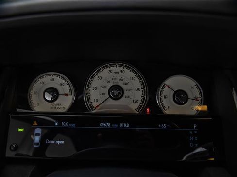 Used 2016 Rolls-Royce Wraith image 22