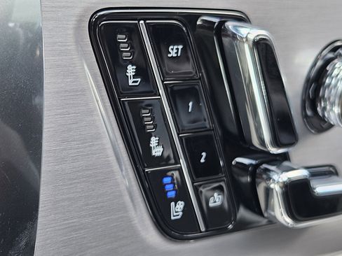 New 2026 Cadillac Vistiq Luxury w/ LPO, Floor Liner Package image 30