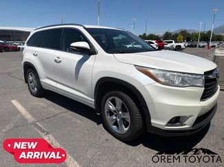 Used 2015 Toyota Highlander Limited AWD/4WD video 1