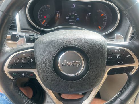 Used 2014 Jeep Grand Cherokee Limited AWD/4WD image 22