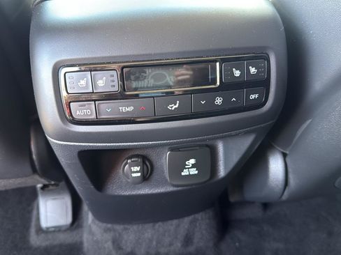 Used 2025 Hyundai Palisade SEL AWD/4WD image 51