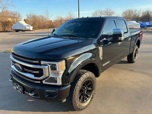 Used 2022 Ford F350 Platinum w/ Tremor Off-Road Package image 2