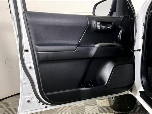 Used 2020 Toyota Tacoma TRD Sport image 23