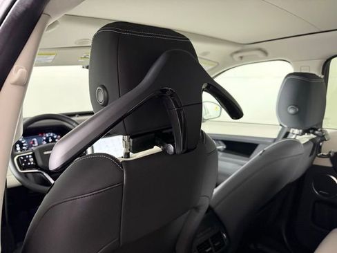 Used 2025 Land Rover Discovery Sport S image 28