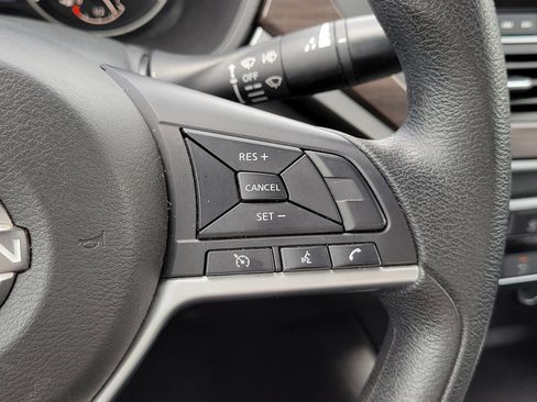 Used 2024 Nissan Altima 2.5 SV FWD image 27
