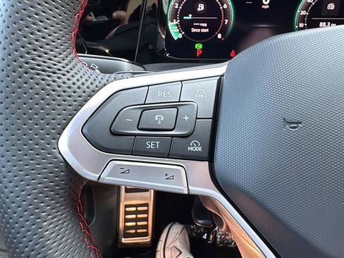New 2025 Volkswagen GTI SE image 18