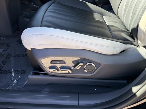 Used 2026 Kia EV9 GT-Line image 17