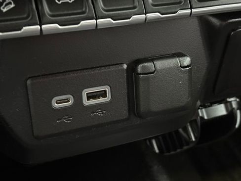 Used 2021 Chevrolet Silverado 1500 Custom Trail Boss w/ LPO, Dark Essentials Package image 19