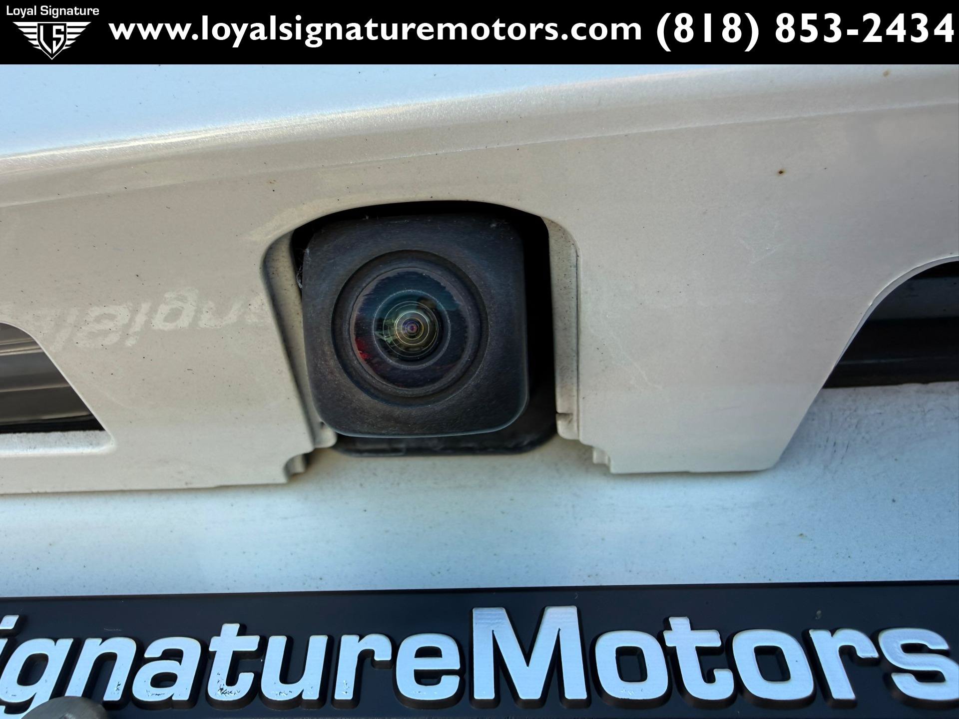 Used 2020 Toyota C-HR XLE FWD image 10