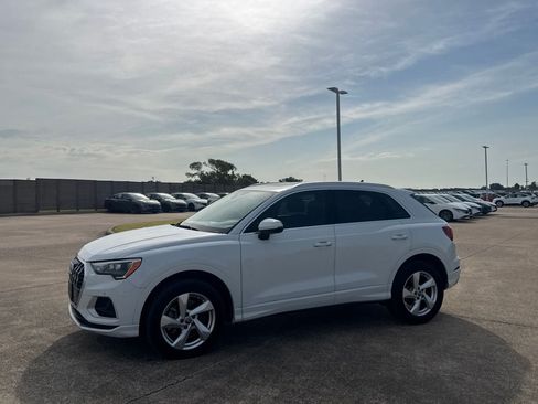 Used 2020 Audi Q3 2.0T Premium w/ Convenience Package AWD/4WD image 9