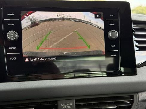 New 2026 Volkswagen Jetta SE FWD image 15