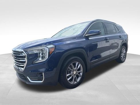 Used 2023 GMC Terrain SLT AWD/4WD image 3