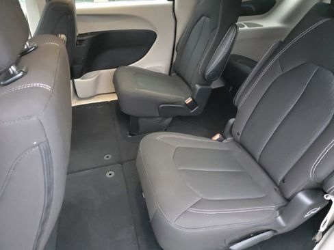 Used 2024 Chrysler Voyager LX FWD image 13