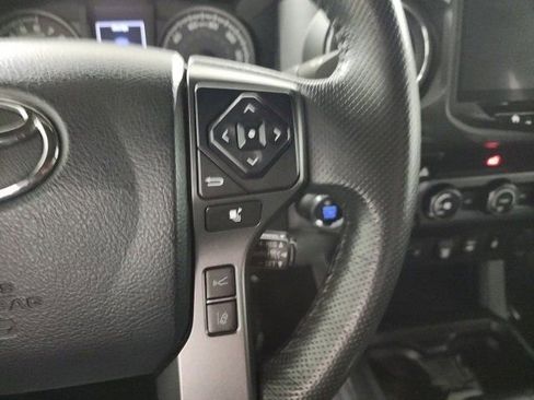Used 2019 Toyota Tacoma TRD Sport image 25