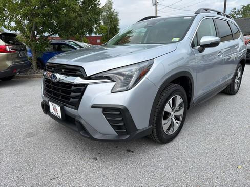 Certified 2023 Subaru Ascent Premium w/ Convenience Package AWD/4WD image 6