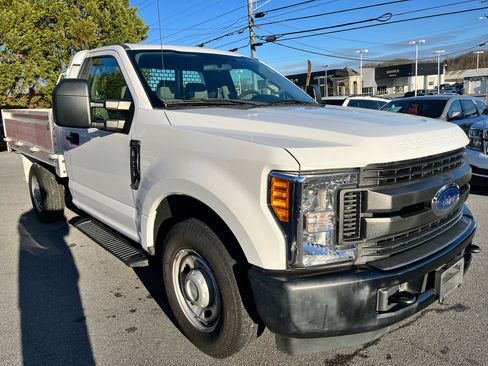 Used 2017 Ford F250 XL image 3