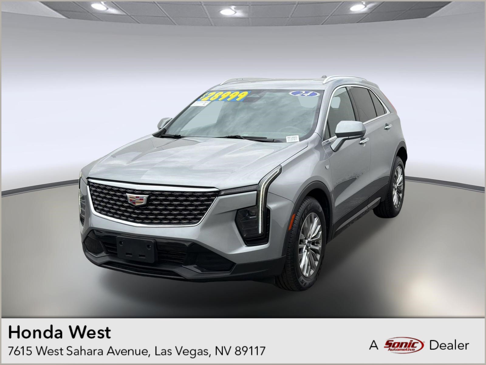 Used 2024 Cadillac XT4 Premium Luxury FWD image 1