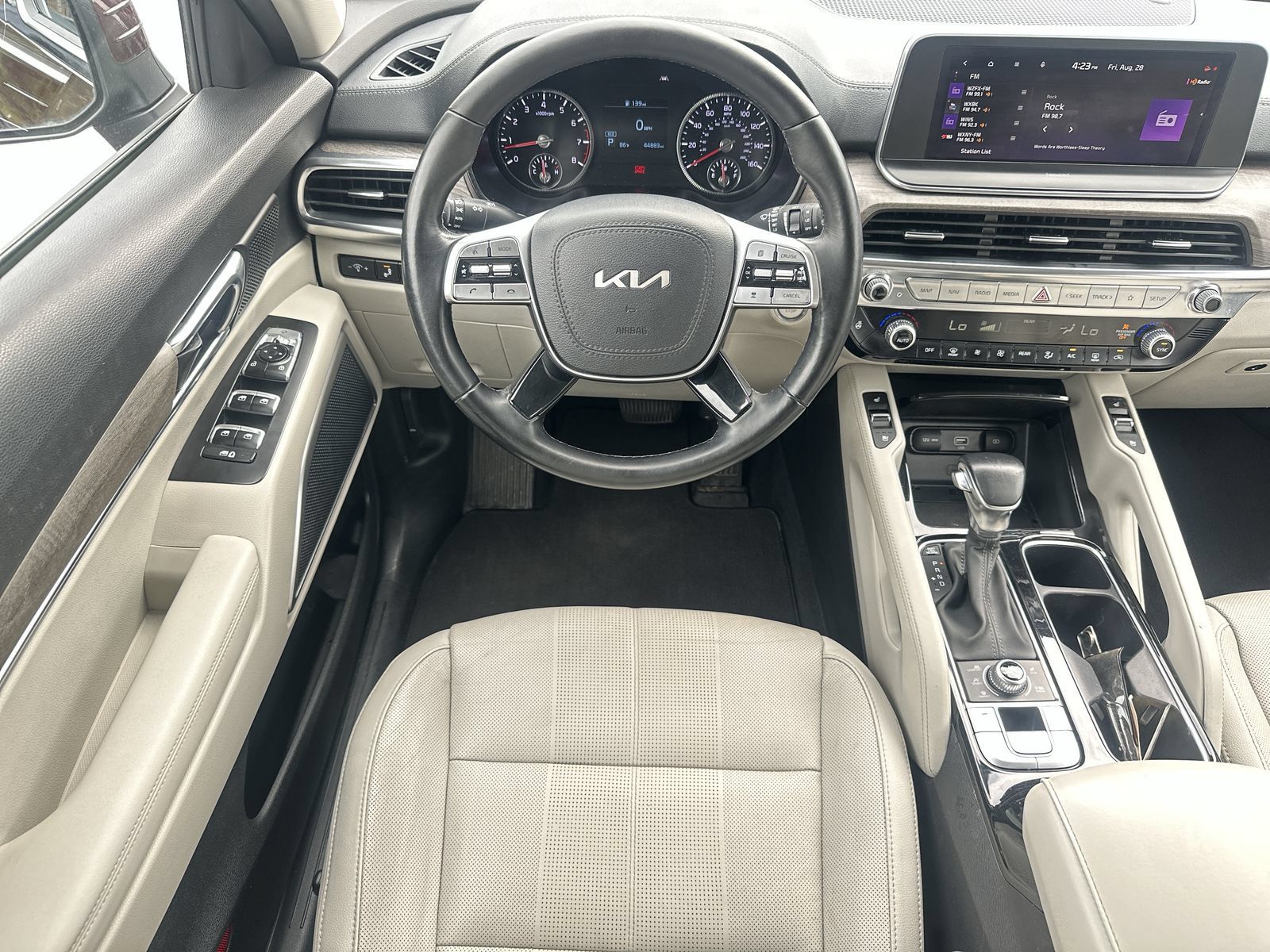 Used 2022 Kia Telluride EX w/ EX Premium Package AWD/4WD image 17