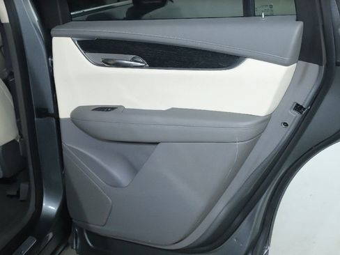 Used 2021 Cadillac XT6 Premium Luxury image 33