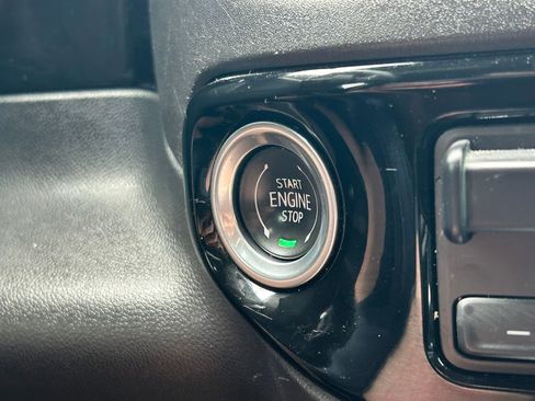 Used 2023 GMC Sierra 1500 Elevation w/ Preferred Package AWD/4WD image 28