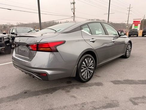 Certified 2023 Nissan Altima 2.5 SV w/ SV Premium Package image 5