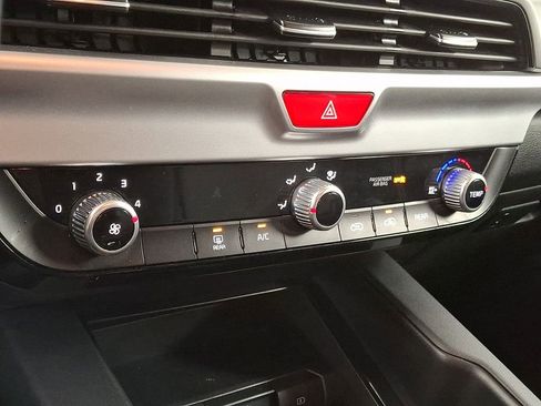 Used 2021 Kia Telluride LX image 14