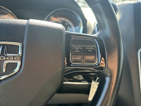 Certified 2019 Dodge Grand Caravan SXT image 15