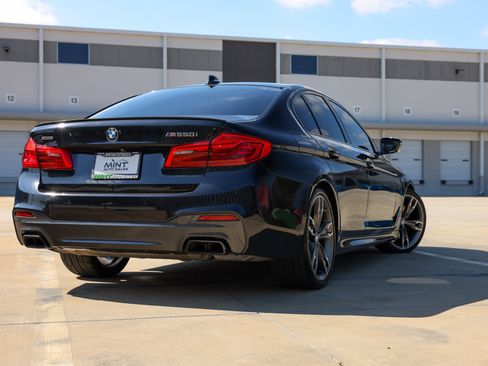 Used 2019 BMW M550i xDrive image 41