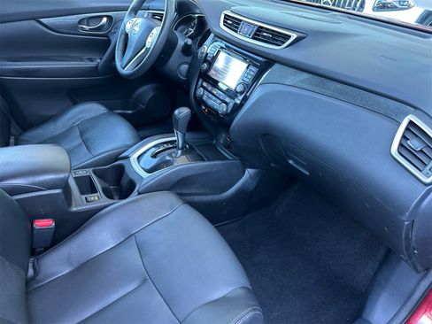 Used 2015 Nissan Rogue SL image 17