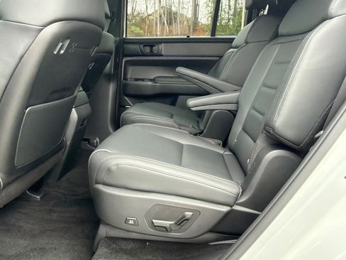 Certified 2025 Hyundai Santa Fe Calligraphy image 19