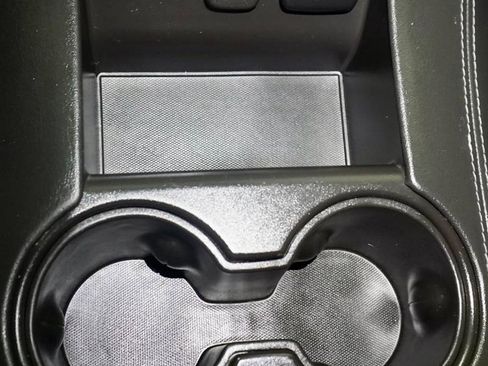 Used 2018 Chevrolet Suburban LT w/ Z71 Midnight Edition image 23