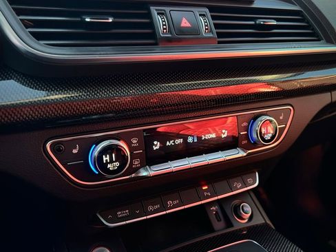 Used 2019 Audi SQ5 Premium Plus w/ Premium Plus Package image 61