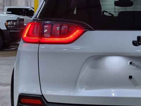 Used 2022 Jeep Cherokee Latitude w/ Sun & Sound Group image 20